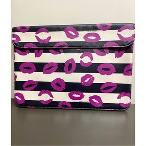 Marc By Marc Jacobs Tablet Kiss Bag